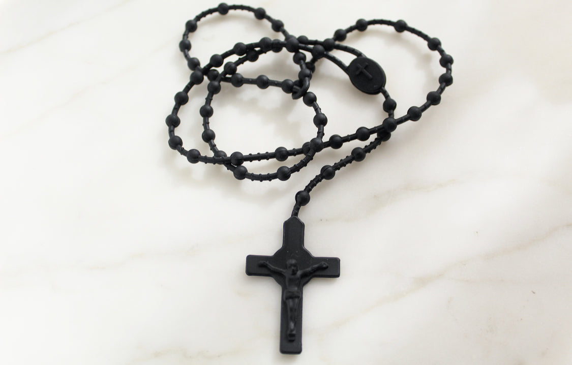 Amazon.com: Black Rosary Necklace, High Gloss Material Multi Purpose Black  Polished Prayer Beads for Gifts for Daily Collocation: Clothing, Shoes &  Jewelry