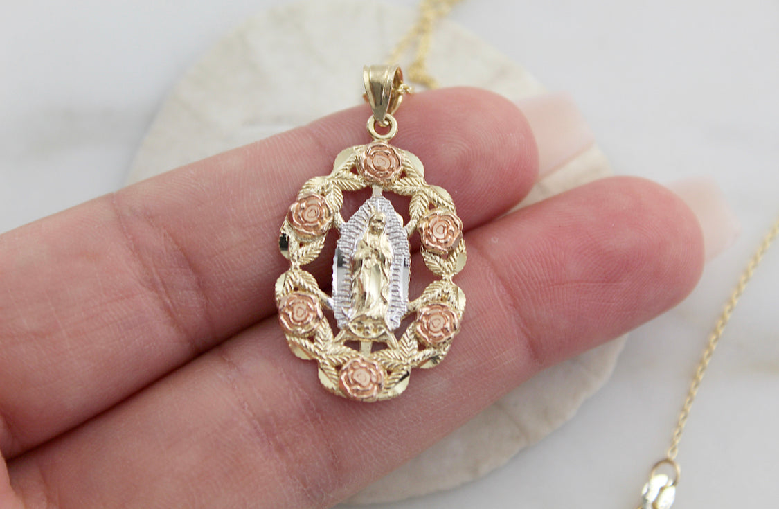 Sanctus | Vintage Gold-tone Virgin Mary Necklace | In stock! | Lucleon