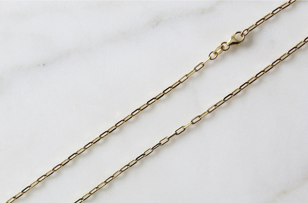 14K Gold Paperclip necklace showing the clasp