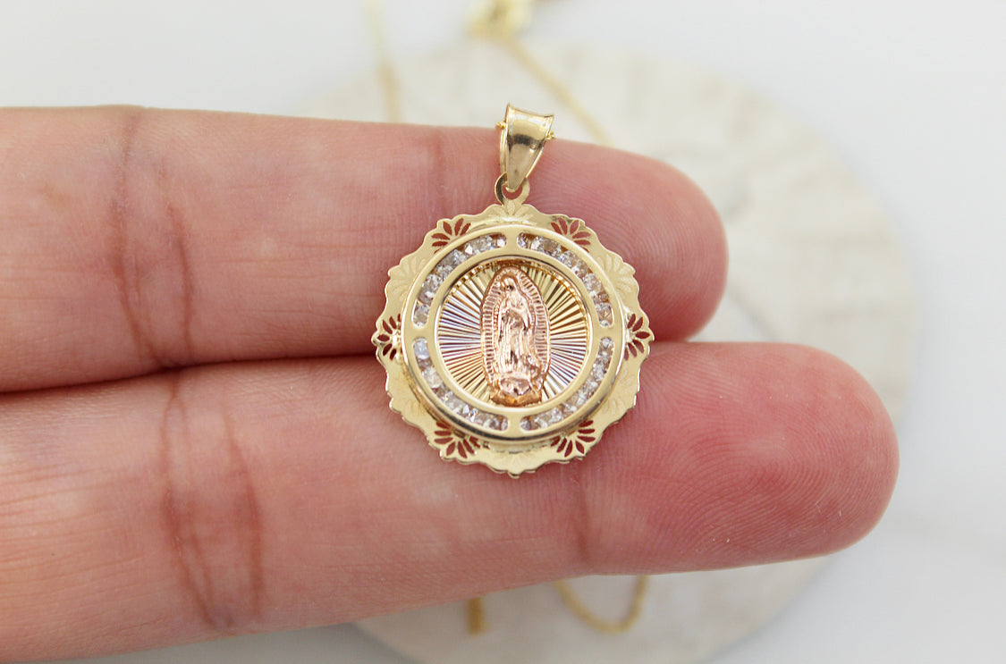 Engravable Enamel Our Lady of Guadalupe Oval Pendant in 10K White, Yellow  or Rose Gold (3 Lines) | Zales