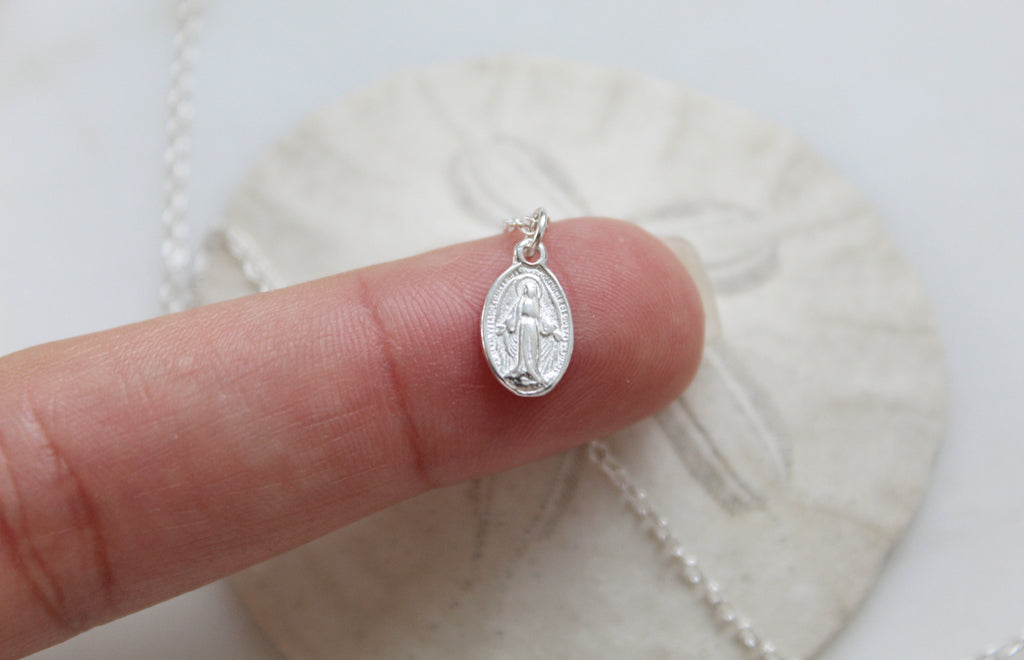 Skyrim Religious Virgin Mary Pendant Necklace for Women Stainless Steel  Mother of Jesus Necklaces Catholic Blessed Jewelry Gift - AliExpress