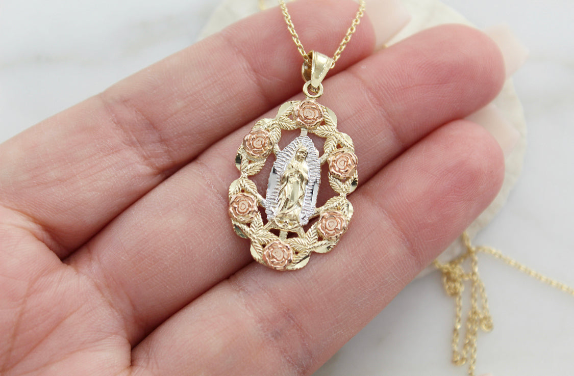 kelistom 14K Gold Plated Guadalupe Virgin Mary Oval Pendant Necklace for  Women Men 3mm Flat Figaro Chain Necklace 18/22 inches | Amazon.com